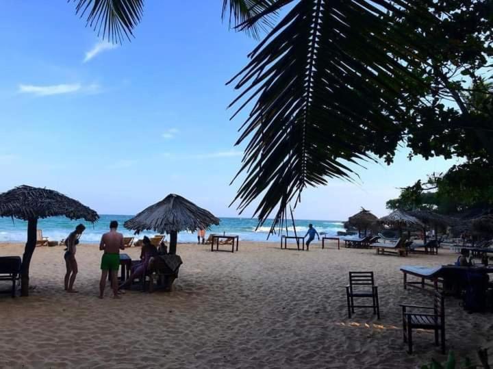 Deshan Homestay & Restaurant Tangalle Zewnętrze zdjęcie