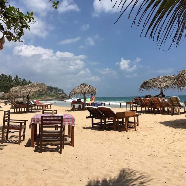 Deshan Homestay & Restaurant Tangalle Zewnętrze zdjęcie