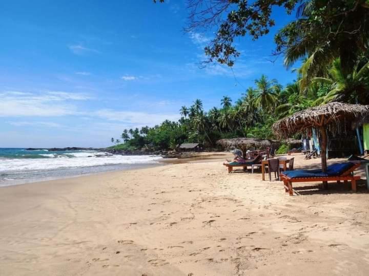 Deshan Homestay & Restaurant Tangalle Zewnętrze zdjęcie