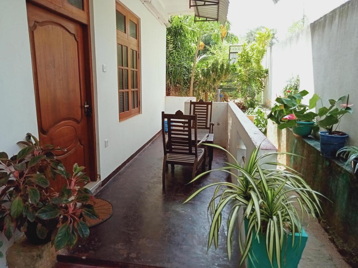 Deshan Homestay & Restaurant Tangalle Zewnętrze zdjęcie